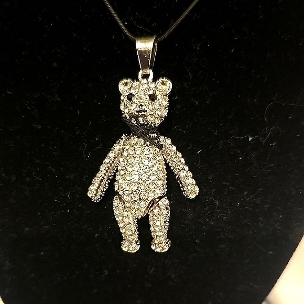 Sparkling Bear Pendant Necklace,Genuine AUSTRIAN CRYSTAL! NWOT! Very Bling!